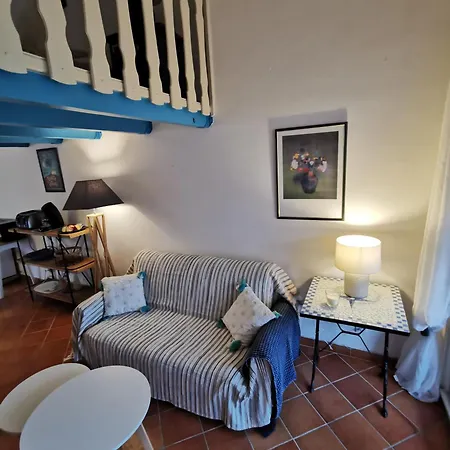 Apartment Avec Mezzanine En Bord De